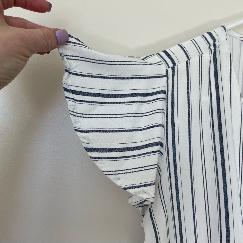 Style Envy White&NavyStriped ButtonDownShort SleeveTop.Size XLJuniors - Picture 3 of 7